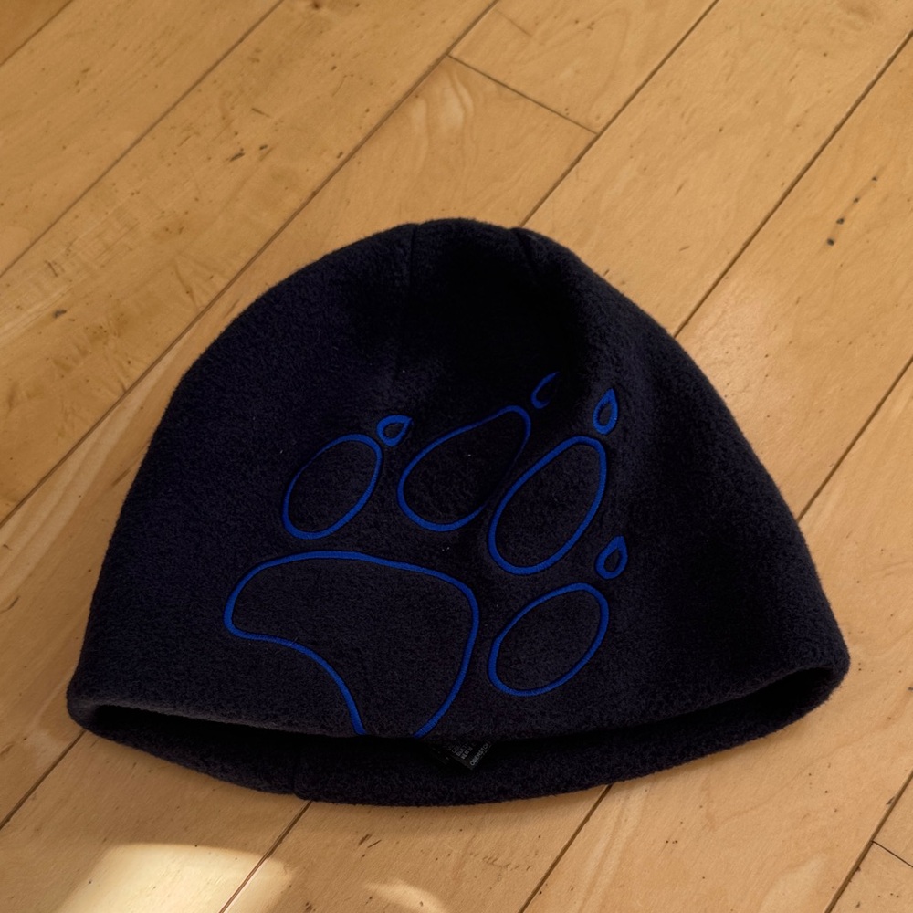 Kids Jack Wolfskin Black Beanie with Blue Paw Print
